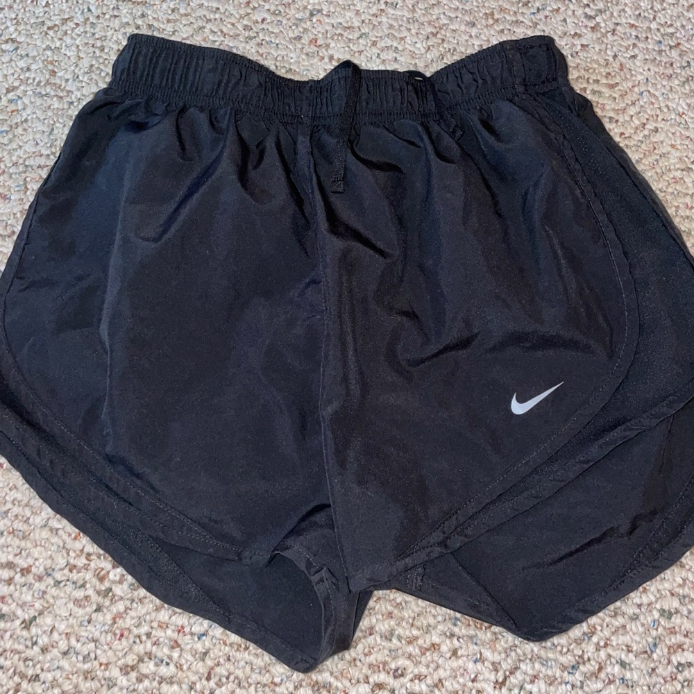 BLACK NIKE SHORTS WORN ONCE